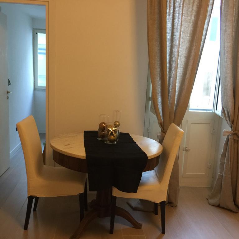 Cosy Naples